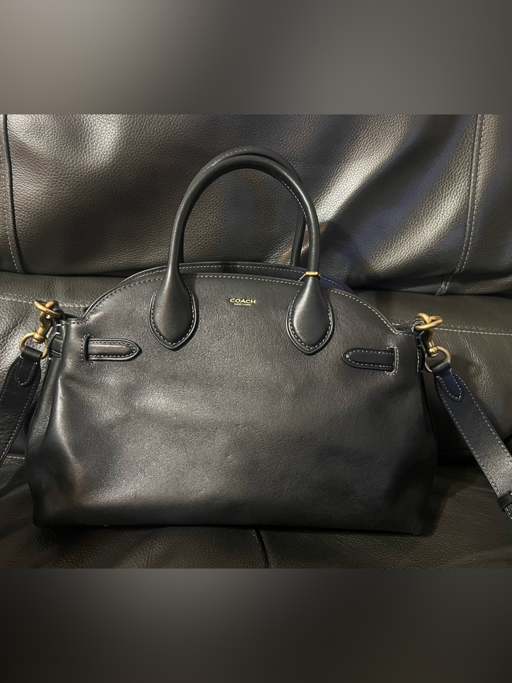 Coach Black Empire 28